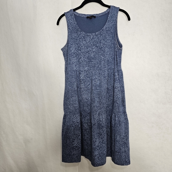 Frye Dresses & Skirts - Frye Mini Tiered Sleeveless Shift Dress in Faded Bandana Blue